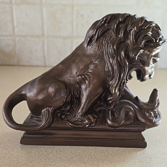 Vintage Bronze Lion Wrestling with Serpent Statue NO BUNDLES